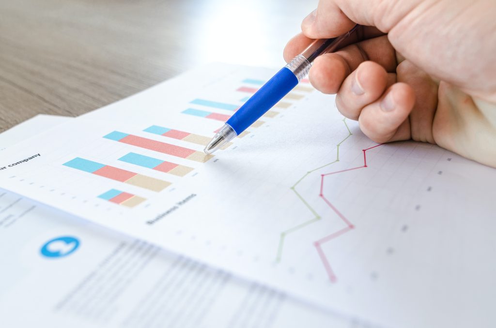 persona analizando big data