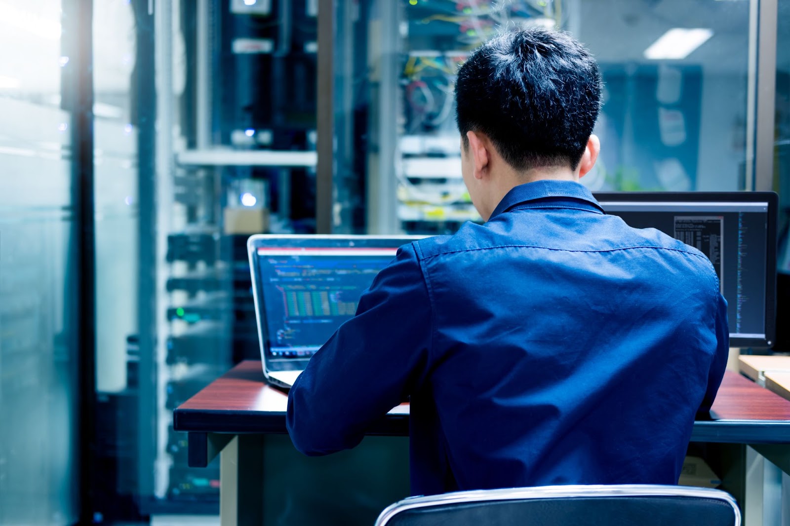 hacker ético trabajando